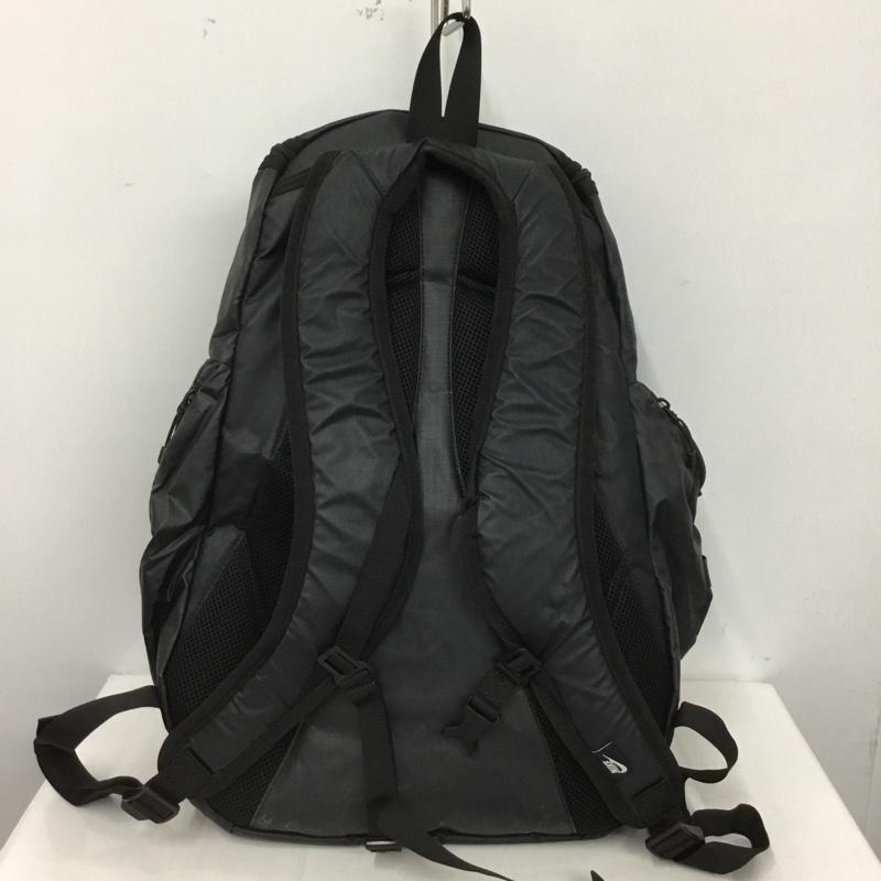 ナイキ NIKE リュックサック、デイパック リュックサック、デイバッグ バックパック QUAD ZIP SYSTEM ロゴ、文字 黒 / ブラック /  メンズ USED 古着 中古 10151065