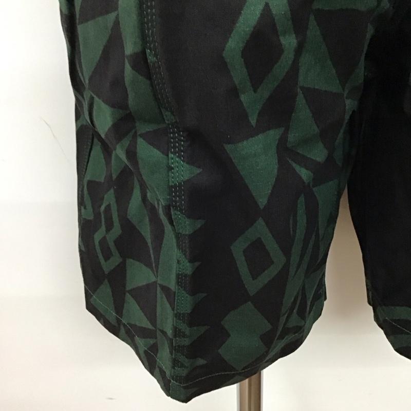 サウスツーウェストエイト South2 West8 パンツ ショートパンツ ショートパンツ ハーフパンツ カジュアルパンツ 総柄 M プリント 黒 / ブラック / X 緑 / グリーン /  メンズ USED 古着 中古 10119429