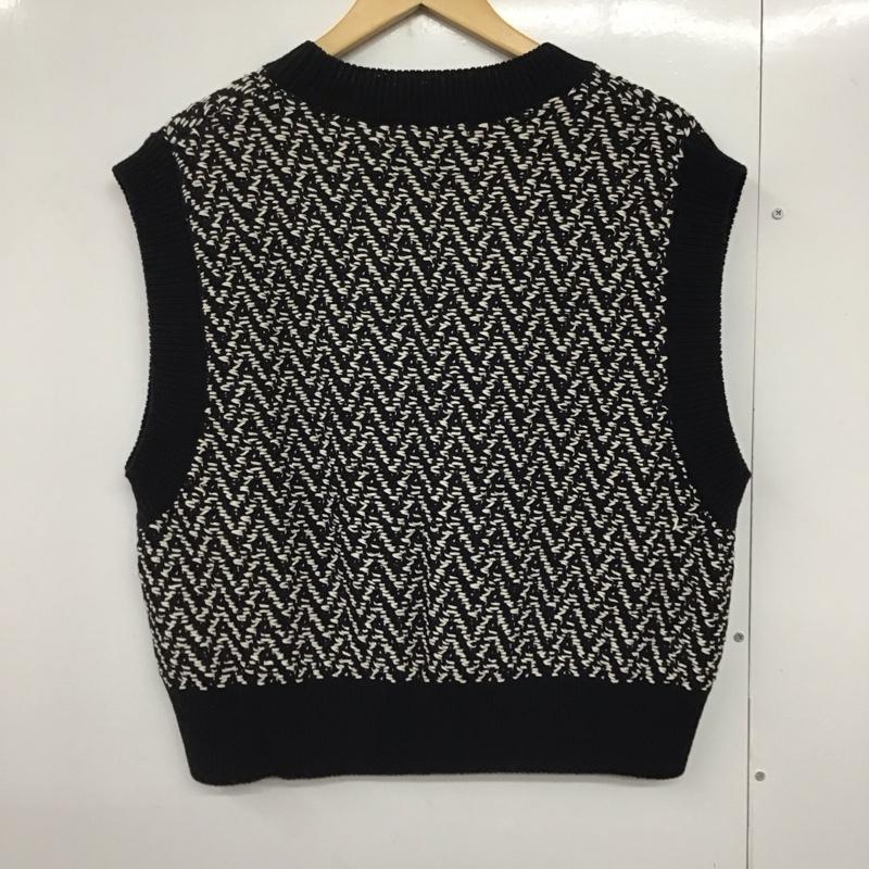 スライ SLY ベスト ベスト 030FSZ70-0780 TAPE YARN KNIT VEST FREE  黒 / ブラック / X 白 / ホワイト /  レディース USED 古着 中古 10140501