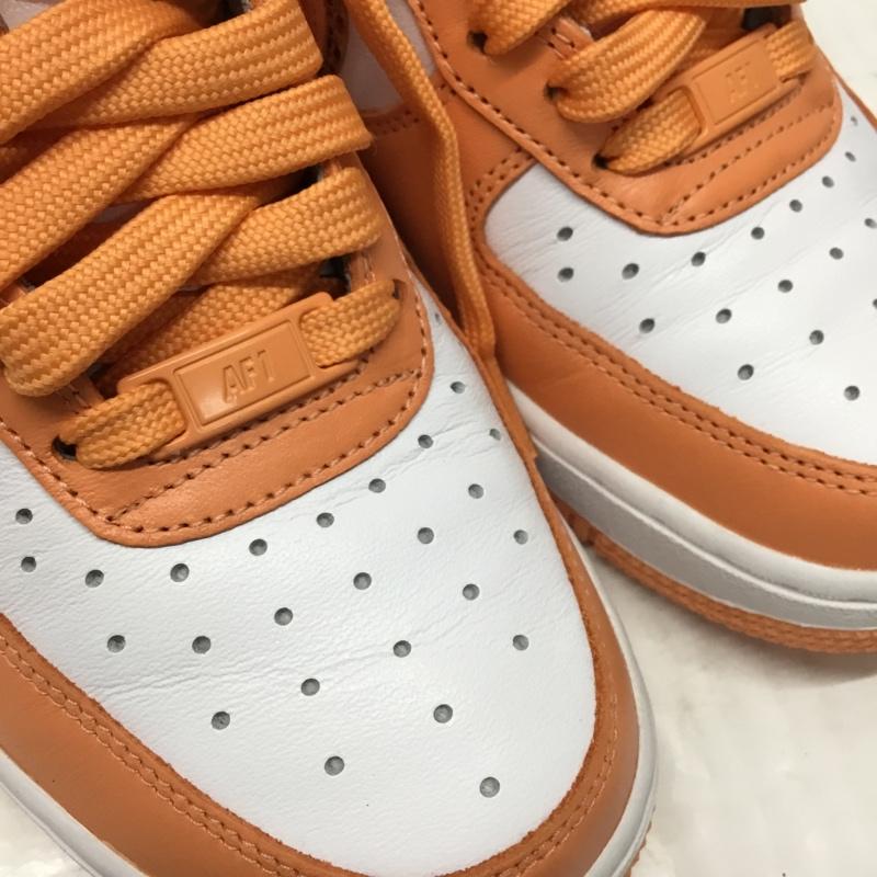ナイキ NIKE スニーカー スニーカー CT3655-991 AIR FORCE 1 BY YOU 23.5cm 箱有 23.5cm ロゴ、文字 白 / ホワイト / X 橙 / オレンジ /  レディース USED 古着 中古 10114836