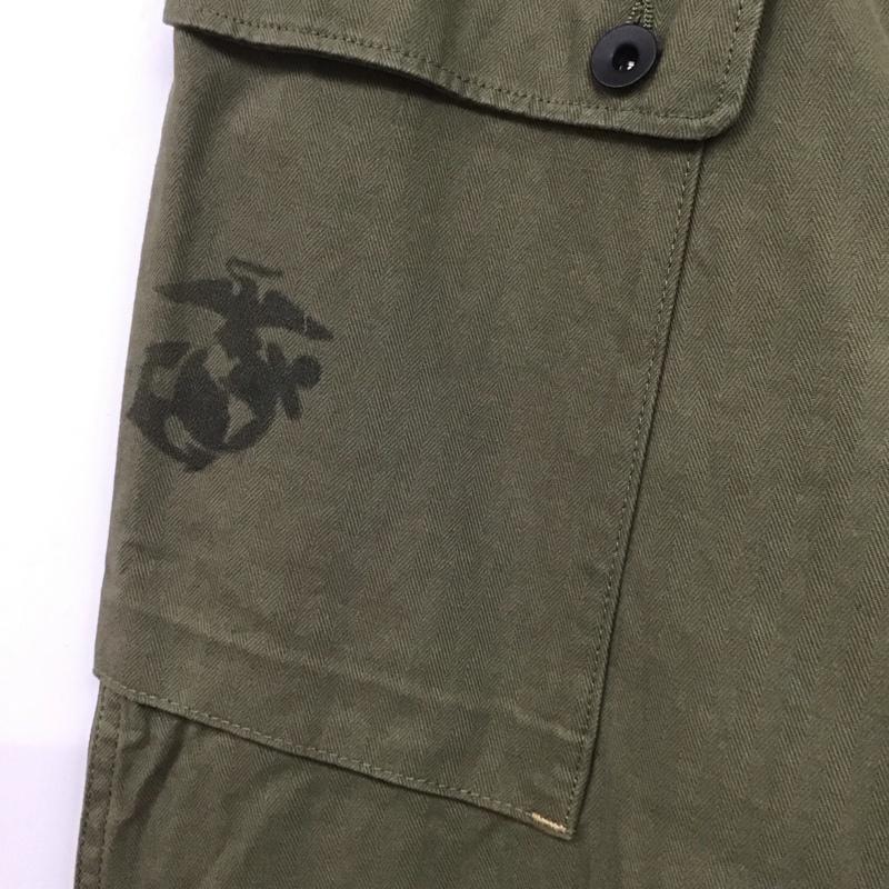 フリーホイーラーズ FREEWHEELERS パンツ ワークパンツ、ペインターパンツ u.s.m.c devil dog m-1944 1940sCIVILIANMILITARYSTYLECLOTHING ミリタリーパンツ 34インチ ロゴ、文字 カーキ / カーキ /  メンズ USED 古着 中古 10139021