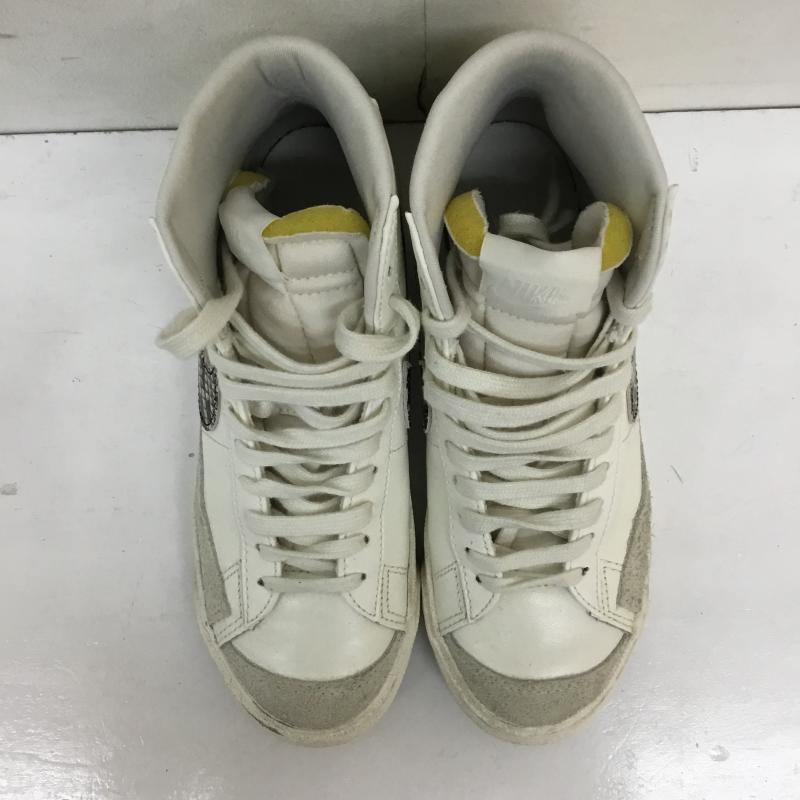 ナイキ NIKE スニーカー スニーカー DA8736-100 WMNS BLAZER MID 77 SE 23.0cm ロゴ、文字 白 / ホワイト /  レディース USED 古着 中古 10133953