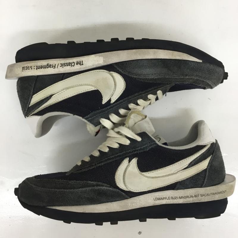 ナイキ NIKE スニーカー スニーカー DH2684-400 Fragment × sacai × Nike LD Waffle Blackended Blue フラグメント × サカイ × ナイキ LD ワッフル ブラックエンデッド ブルー 27.5cm ロゴ、文字 紺 / ネイビー / X 白 / ホワイト /  メンズ USED 古着 中古 10124092