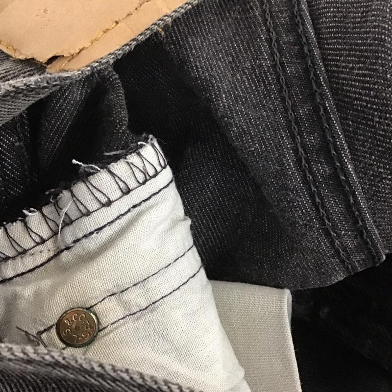 リーバイス Levi s パンツ デニム、ジーンズ デニムパンツ ワイドパンツ カジュアルパンツ 33インチ 無地 黒 / ブラック /  メンズ USED 古着 中古 10140885