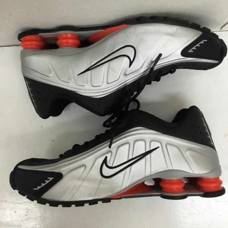 ナイキ NIKE スニーカー スニーカー HQ1988-002 SHOX R4 METALLIC SILVER/METALLIC SILVER-BLACK 27.5cm ロゴ、文字 銀 / シルバー / X 黒 / ブラック /  メンズ USED 古着 中古 10143323