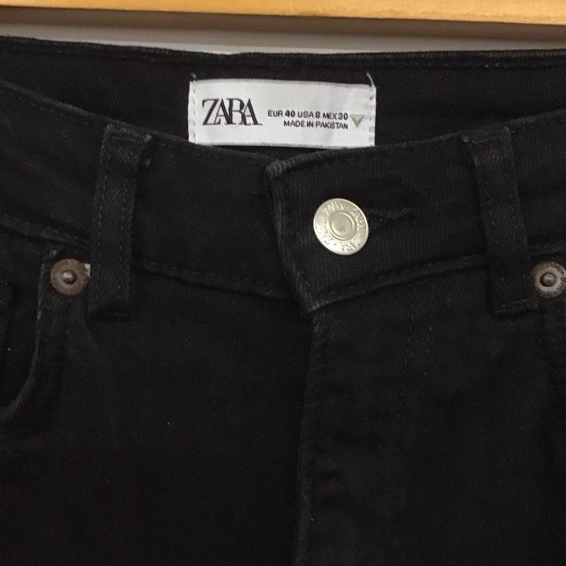 ザラ ZARA パンツ デニム、ジーンズ デニムパンツ スリムパンツ カジュアルパンツ ストレッチパンツ 40 無地 黒 / ブラック /  レディース USED 古着 中古 10128949