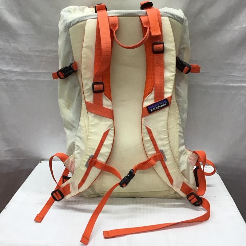 パタゴニア patagonia リュックサック、デイパック リュックサック、デイバッグ STY47995FA16 Ascensionist 35L アウトドア 登山 トレッキング バックパック ロゴ、文字 橙 / オレンジ / X アイボリー / アイボリー /  メンズ USED 古着 中古 10122527