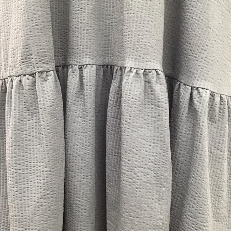 マウジー MOUSSY ワンピース ロングスカート 010GSS80-1200 ティアード キャミワンピース 1 無地 灰 / グレー /  レディース USED 古着 中古 10109022