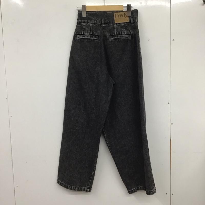 フレディ エミュ fredy emue パンツ デニム、ジーンズ 03-0330-5-29-009 36 無地 黒 / ブラック /  レディース USED 古着 中古 10134706