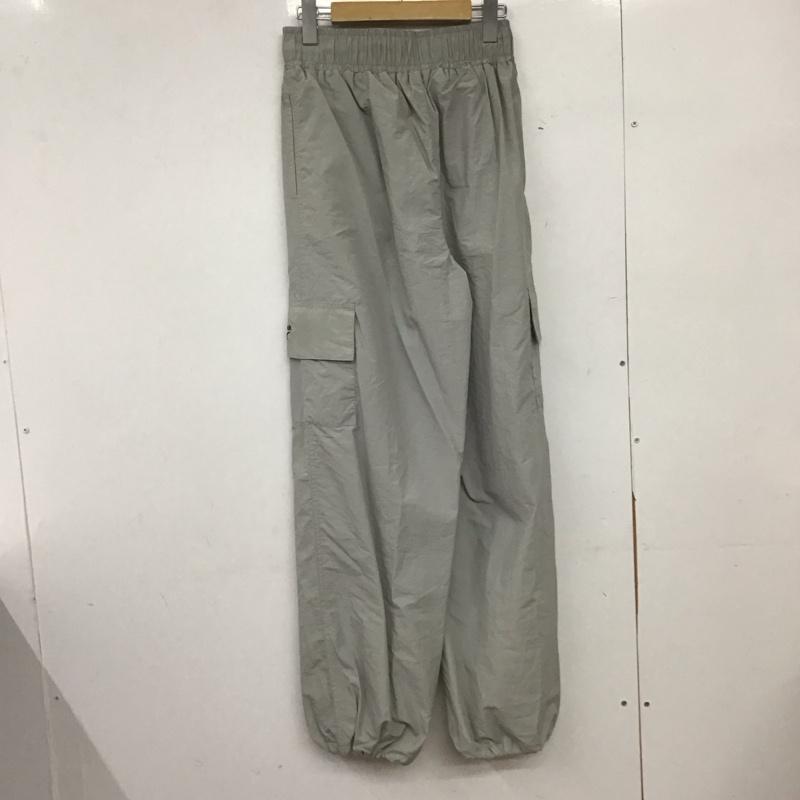 リーボック Reebok ボトムス ボトムス A4431RR トレーニングパンツ スポーツウェア 裾絞りパンツ パラシュートパンツ M ロゴ、文字 灰 / グレー /  レディース USED 古着 中古 10149489