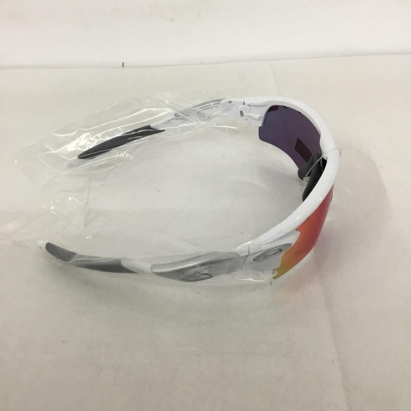 オークリー OAKLEY めがね・サングラス サングラス OO9206-27 RADARLOCK スポーツ サングラス 箱有 プリズム ロゴ、文字 白 / ホワイト / X 灰 / グレー /  メンズ USED 古着 中古 10129365