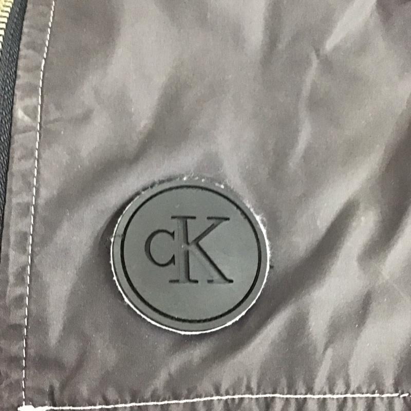 カルバン・クライン Calvin Klein ジャケット、上着 ジャケット、ブレザー ナイロンジャケット S ロゴ、文字 ダークブラウン / ダークブラウン /  メンズ USED 古着 中古 10144130