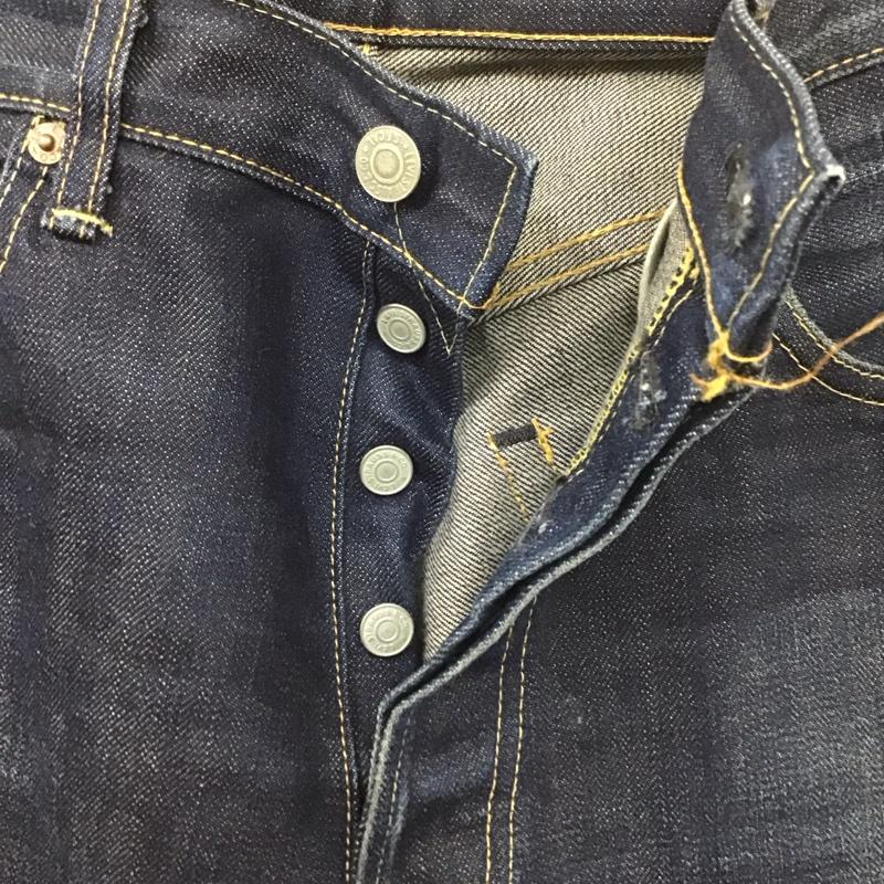 リーバイス Levi s パンツ デニム、ジーンズ 66501 日本製 W34 34インチ 無地 紺 / ネイビー /  メンズ USED 古着 中古 10107829
