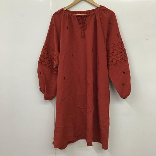 ワールドワイドラブ WORLD WIDE LOVE! ワンピース ひざ丈スカート 1 刺繍 赤 / レッド /  レディース USED 古着 中古 10120141