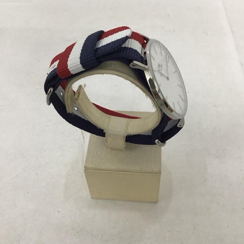 ダニエルウェリントン Daniel Wellington 腕時計 アナログ（クォーツ式） 0203DW 箱有 ロゴ、文字 紺 / ネイビー / X 白 / ホワイト / X 赤 / レッド /  メンズ USED 古着 中古 10134485