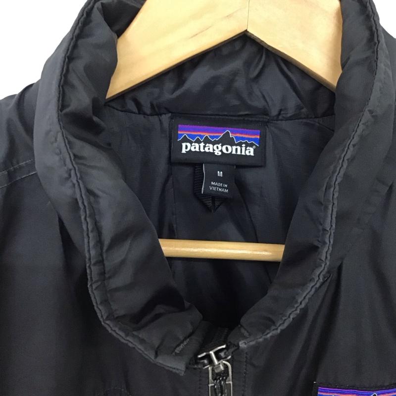 パタゴニア patagonia ジャケット、上着 ジャケット、ブレザー ジップアップジャケット ナイロンジャケット アウター M ロゴ、文字 黒 / ブラック /  メンズ USED 古着 中古 10131637
