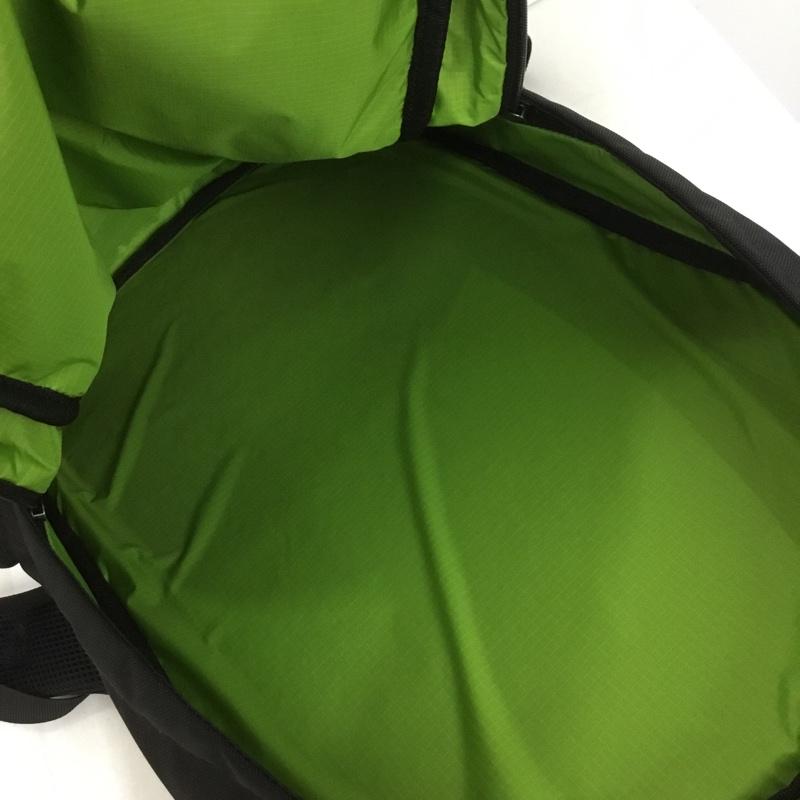 カリマー Karrimor リュックサック、デイパック リュックサック、デイバッグ tribute 25 ロゴ、文字 黒 / ブラック /  メンズ USED 古着 中古 10140784