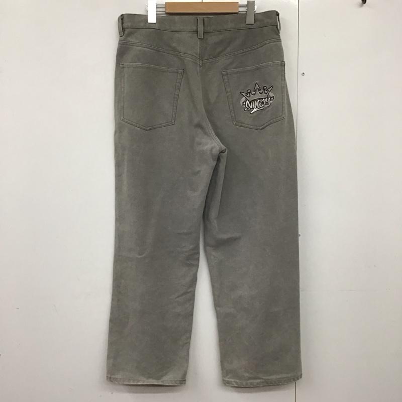 ナインティナインティ 9090 パンツ デニム、ジーンズ デニムパンツ ワイドパンツ カジュアルパンツ XL ロゴ、文字 灰 / グレー /  メンズ USED 古着 中古 10140812