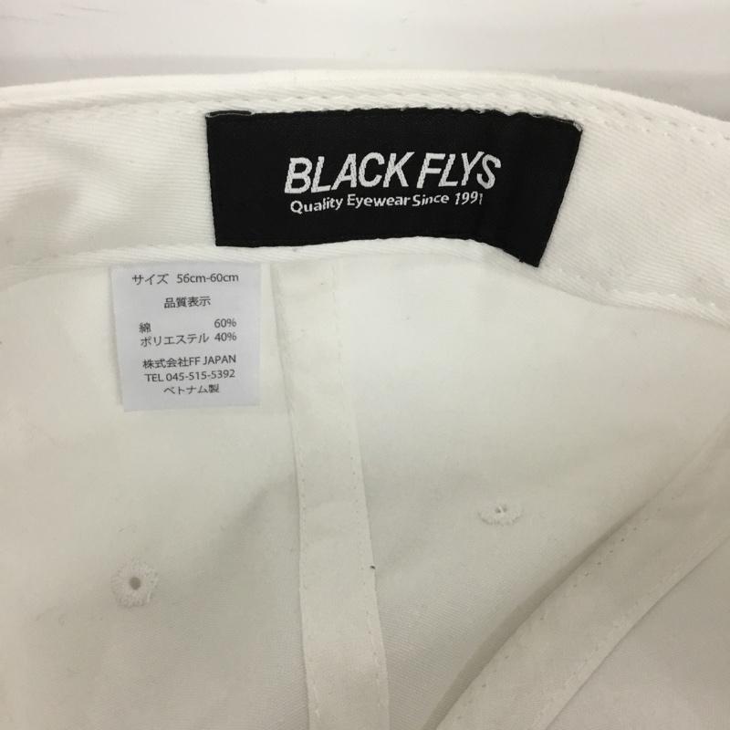 ブラックフライズ BLACK FLYS 帽子 キャップ スナップバックキャップ ロゴ、文字 白 / ホワイト /  メンズ USED 古着 中古 10145782