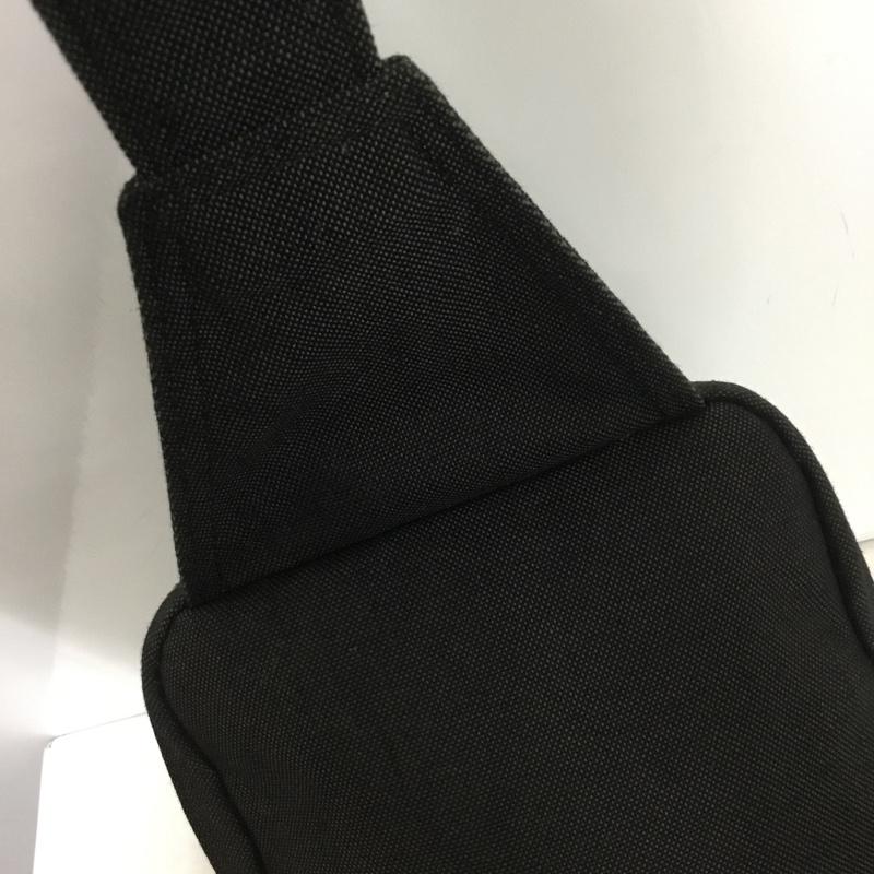 ポーター PORTER ボディバッグ ボディバッグ スモーキー スリングショルダーバッグ ロゴ、文字 黒 / ブラック /  メンズ USED 古着 中古 10142817