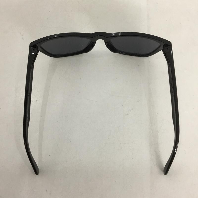 オークリー OAKLEY めがね・サングラス サングラス 24-306 Frogskins フロッグスキン ロゴ、文字 黒 / ブラック /  メンズ USED 古着 中古 10142811