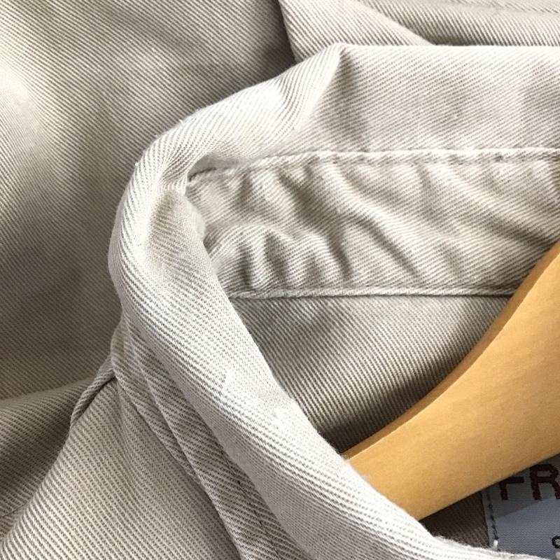 カーハート Carhartt シャツ、ブラウス 長袖 長袖シャツ 無地シャツ カラーシャツ ボタンダウンシャツ L ロゴ、文字 ベージュ / ベージュ /  メンズ USED 古着 中古 10143419