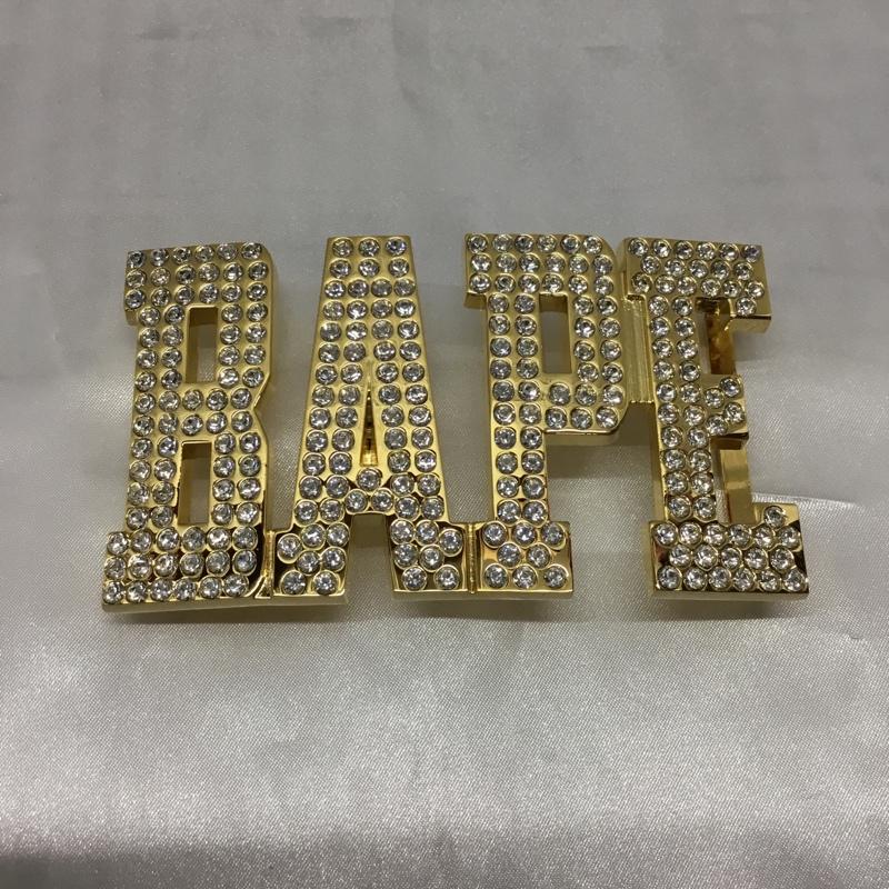 アベイシングエイプ A BATHING APE ベルト・バックル バックル ロゴ、文字 金 / ゴールド /  メンズ USED 古着 中古 10109156
