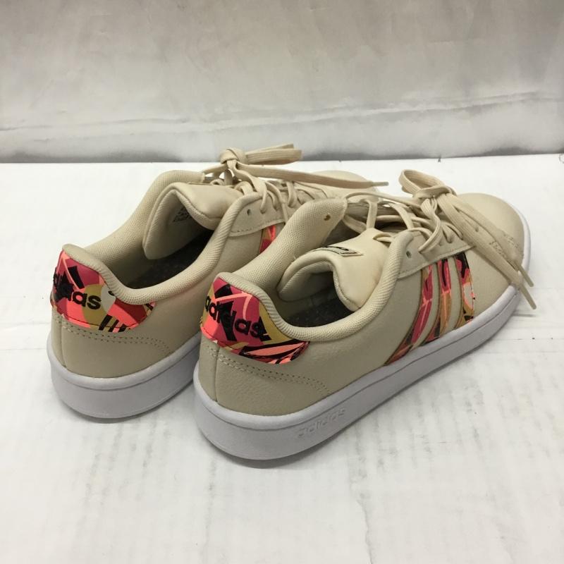アディダス adidas スニーカー スニーカー FW6659 グランドコート LEA W 23.5cm 23.5cm ロゴ、文字 ベージュ / ベージュ / X 白 / ホワイト /  レディース USED 古着 中古 10110608