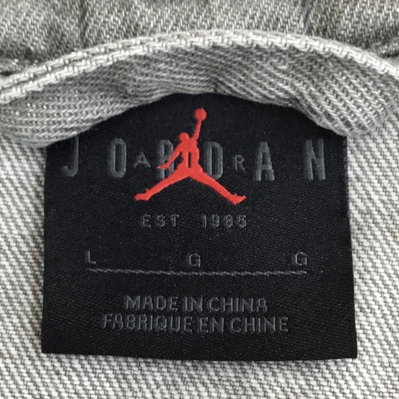 ジョーダンブランド JORDAN BRAND ジャケット、上着 ジャケット、ブレザー HF4353-029 AMM JKT FLAT PEWTER　HF4353-029　A Ma Maniere L 総柄 灰 / グレー /  メンズ USED 古着 中古 10136423