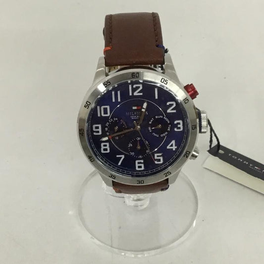 トミーヒルフィガー TOMMY HILFIGER 腕時計 アナログ（クォーツ式） TH 248.1.14.1685 レザーベルト ロゴ、文字 茶 / ブラウン / X 紺 / ネイビー / X 銀 / シルバー /  メンズ USED 古着 中古 10129480