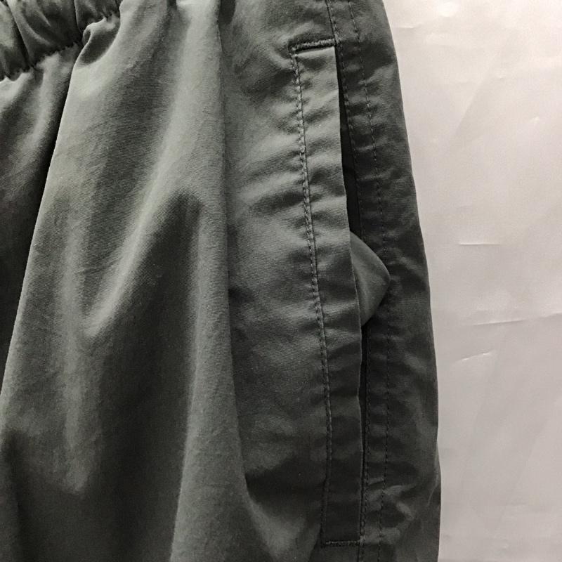 カリマー Karrimor パンツ ワークパンツ、ペインターパンツ ジャージ パンツ ワイドパンツ カジュアルパンツ L ロゴ、文字 灰 / グレー /  メンズ USED 古着 中古 10118396