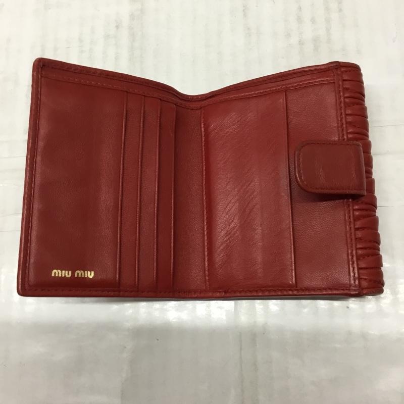ミュウミュウ miu miu 財布 二つ折り マテラッセ ロゴ、文字 赤 / レッド /  レディース USED 古着 中古 10113769