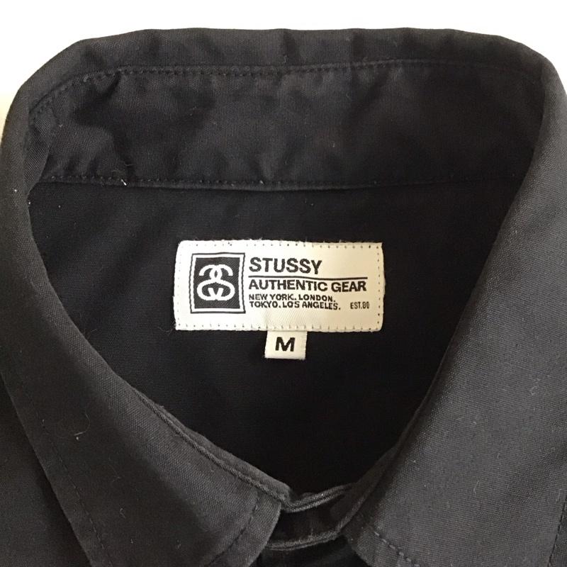ステューシー STUSSY シャツ、ブラウス 半袖 半袖シャツ カラーシャツ 半袖カットソー プリントシャツ M ロゴ、文字 黒 / ブラック /  メンズ USED 古着 中古 10116366