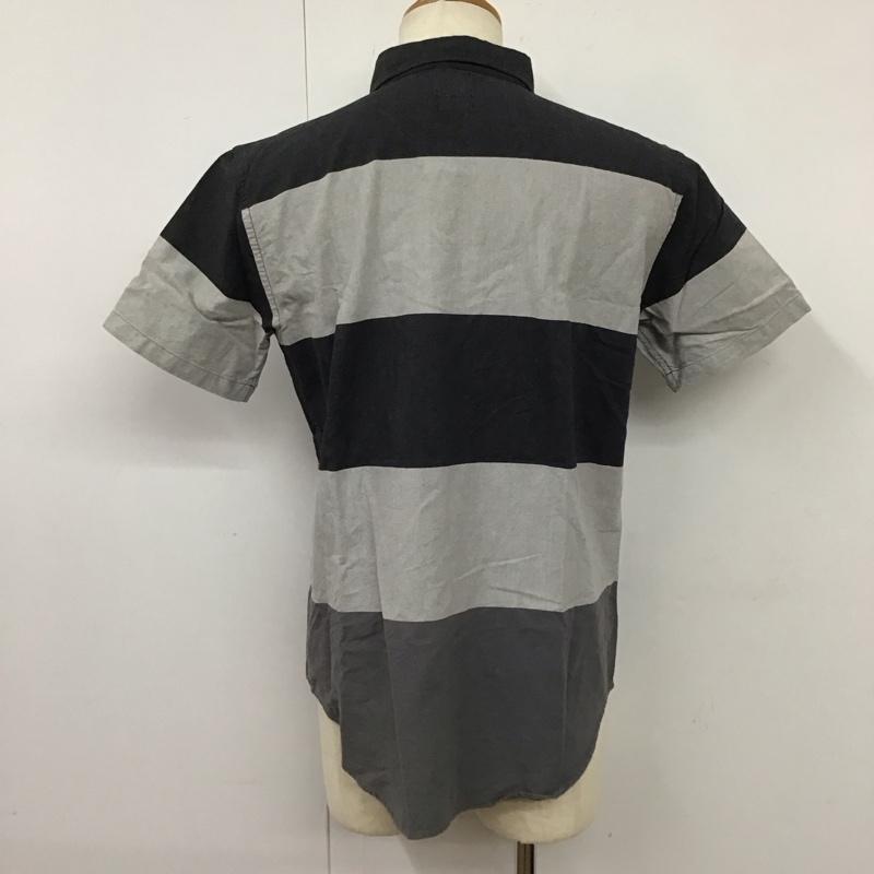 ボルコム VOLCOM シャツ、ブラウス 半袖 A04116JC ボタンダウン ワイドボーダー L ワンポイント 黒 / ブラック / X 灰 / グレー /  メンズ USED 古着 中古 10116334