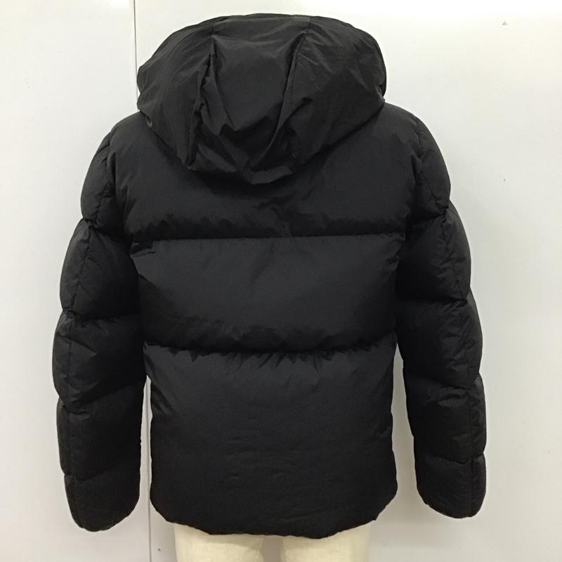 モンクレール MONCLER ジャケット、上着 ダウンジャケット F20911B56900 C0300 フード 2 ワンポイント 黒 / ブラック /  メンズ USED 古着 中古 10114747