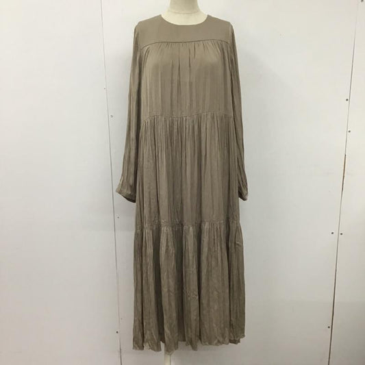 アーバンリサーチ URBAN RESEARCH ワンピース ロングスカート UR06-26D002 ランダムプリーツティアードワンピース 無地 ベージュ / ベージュ /  レディース USED 古着 中古 10106143