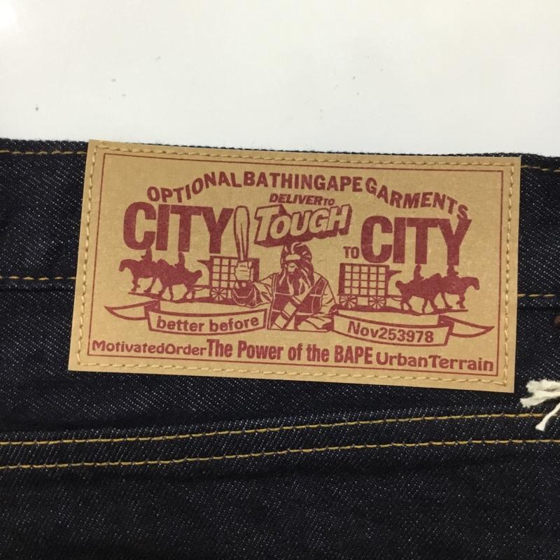 アベイシングエイプ A BATHING APE パンツ デニム、ジーンズ デニムパンツ ストレートパンツ ワイドパンツ カジュアルパンツ XL 無地 インディゴ / インディゴ /  メンズ USED 古着 中古 10117096