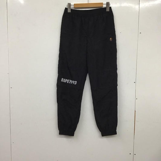 アベイシングエイプ A BATHING APE パンツ ワークパンツ、ペインターパンツ ワークパンツ ワイドパンツ カジュアルパンツ ナイロンパンツ XS 無地 黒 / ブラック /  レディース USED 古着 中古 10136743