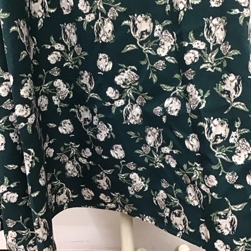 アズールバイマウジー AZUL BY MOUSSY スカート ロングスカート 250DAH31-037H FLOWER PATTERN SIDE SLIT SKIRT S 花柄 緑 / グリーン /  レディース USED 古着 中古 10114082