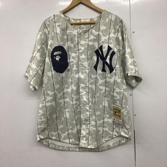 アベイシングエイプ A BATHING APE シャツ、ブラウス 半袖 Mitchell Ness NEWYORKYANKEESABCCAMOJERSEY ベースボールシャツ XL プリント 灰 / グレー /  メンズ USED 古着 中古 10141012