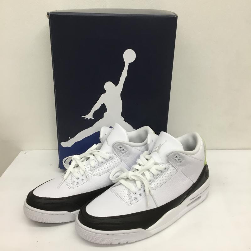 ナイキ NIKE スニーカー スニーカー FRAGMENT フラグメント AIR JORDAN 3 RETRO SP エア ジョーダン 3 レトロ SP DA3595-100 28.5cm ロゴ、文字 白 / ホワイト / X 黒 / ブラック /  メンズ USED 古着 中古 10107070