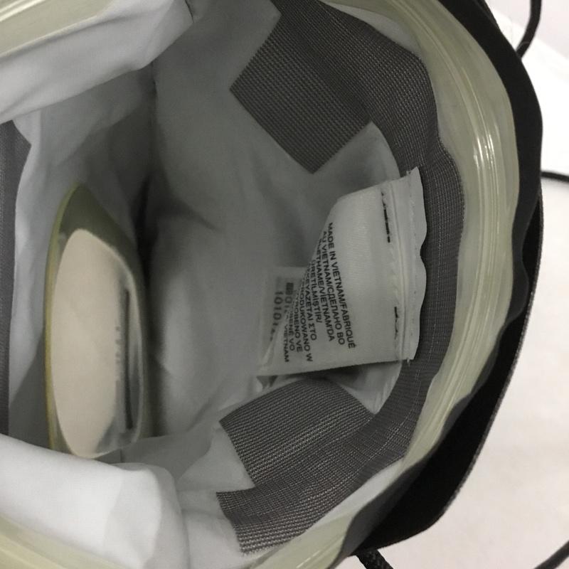 シュプリーム Supreme ショルダーバッグ ショルダーバッグ NM82127I THE NORTH FACE 21SS Summit Series Outer Tape Seam Neck Pouch ロゴ、文字 黒 / ブラック /  メンズ USED 古着 中古 10145851