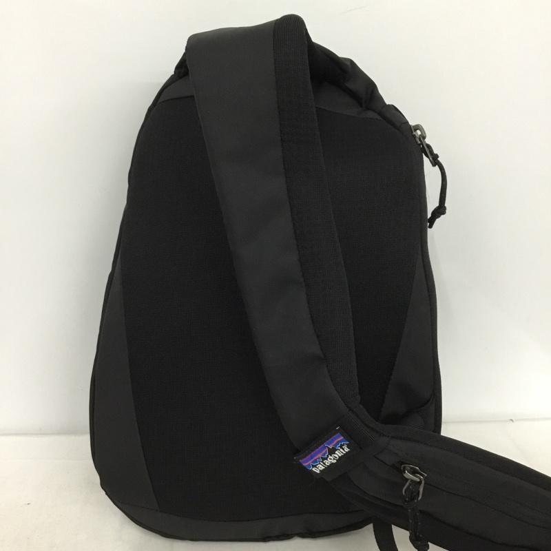 パタゴニア patagonia ボディバッグ ボディバッグ アトム スリング 8L 48262FA25 ロゴ、文字 黒 / ブラック /  メンズ USED 古着 中古 10149245