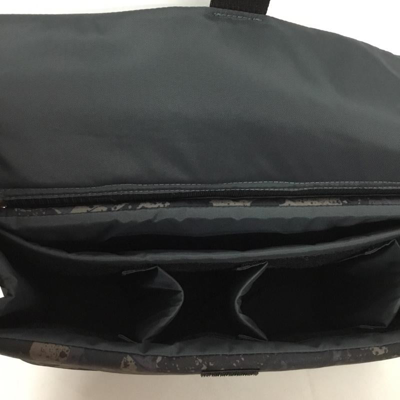 古着 USED トートバッグ トートバッグ LUXXE リバーシブル カメラトートバッグ オリーブ カモフラ タグ付き カモフラージュ柄・迷彩 X 無地 マルチカラー / マルチカラー /  メンズ USED 古着 中古 10145229