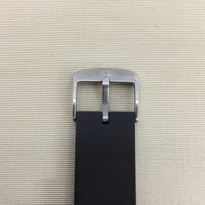 ルミノックス LUMINOX 腕時計 アナログ（クォーツ式） 3000シリーズ ラバーベルト ロゴ、文字 黒 / ブラック /  メンズ USED 古着 中古 10148656