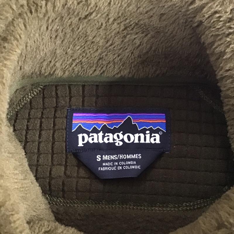 パタゴニア patagonia ジャケット、上着 ジャケット、ブレザー 25139fa18 フリースジャケット 長袖ジップアップジャケット S ロゴ、文字 カーキ / カーキ /  メンズ USED 古着 中古 10121456