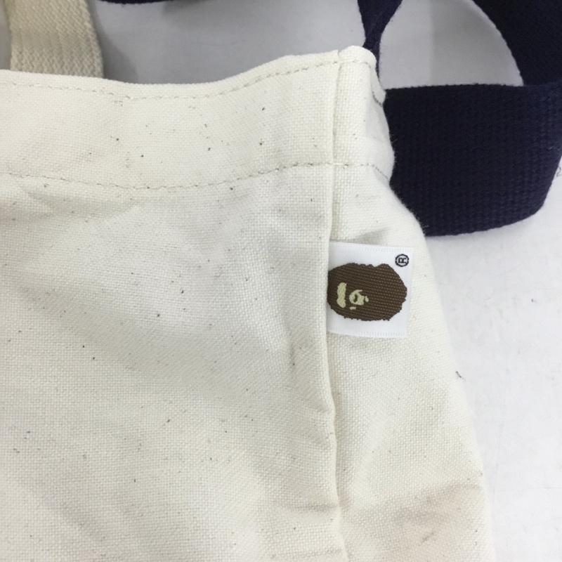アベイシングエイプ A BATHING APE トートバッグ トートバッグ 2WAY ショルダー ロゴ、文字 紺 / ネイビー / X アイボリー / アイボリー /  メンズ USED 古着 中古 10140204