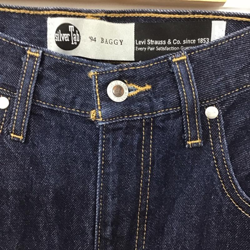 リーバイス Levi s パンツ デニム、ジーンズ 26インチ 無地 インディゴ / インディゴ /  レディース USED 古着 中古 10131185
