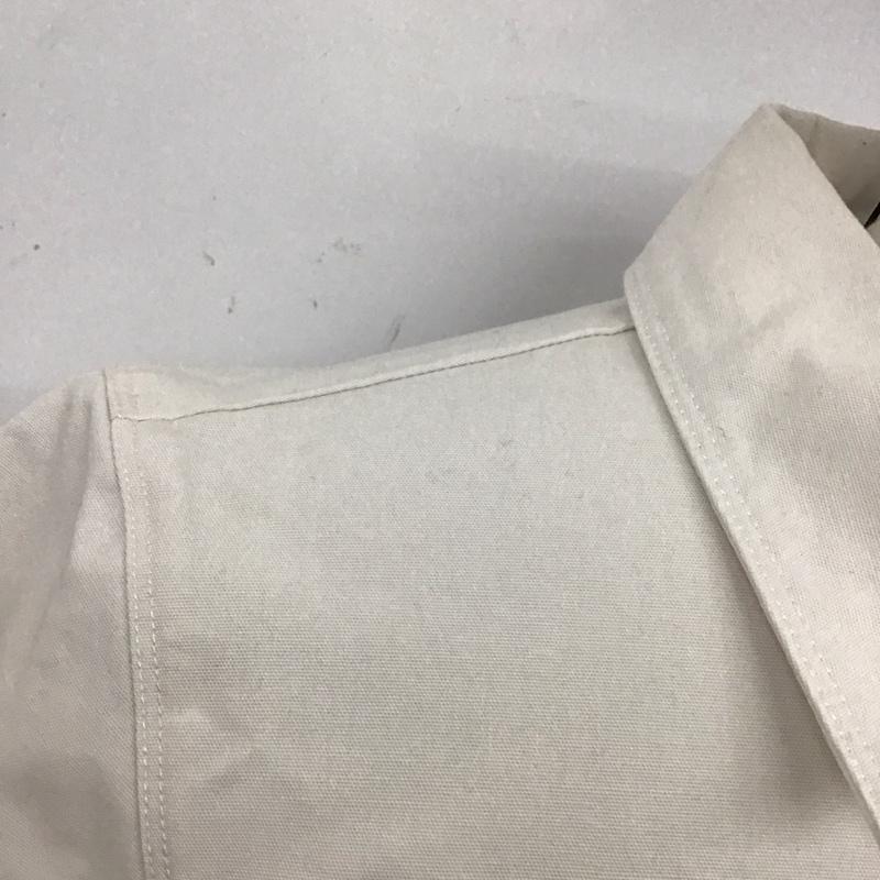 ナイキ NIKE シャツ、ブラウス 半袖 dm5284-030 NSWNIKETRENDL/Sオーバーシャツ 半袖シャツ ジップアップカラー S ロゴ、文字 白 / ホワイト /  メンズ USED 古着 中古 10125919