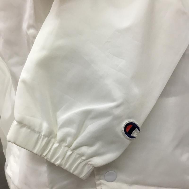チャンピオン Champion ジャケット、上着 ジャケット、ブレザー ベンチジャケット ナイロンジャケット 前ボタン M ロゴ、文字 白 / ホワイト /  メンズ USED 古着 中古 10122389
